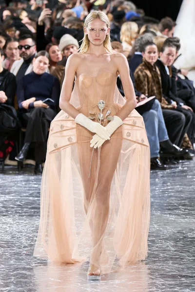 Look 35